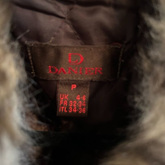 Danier Faux Fur -Trimmed Brown Distressed Leather Crop Jacket Size P (Fits XS–S) - Picture 9 of 9